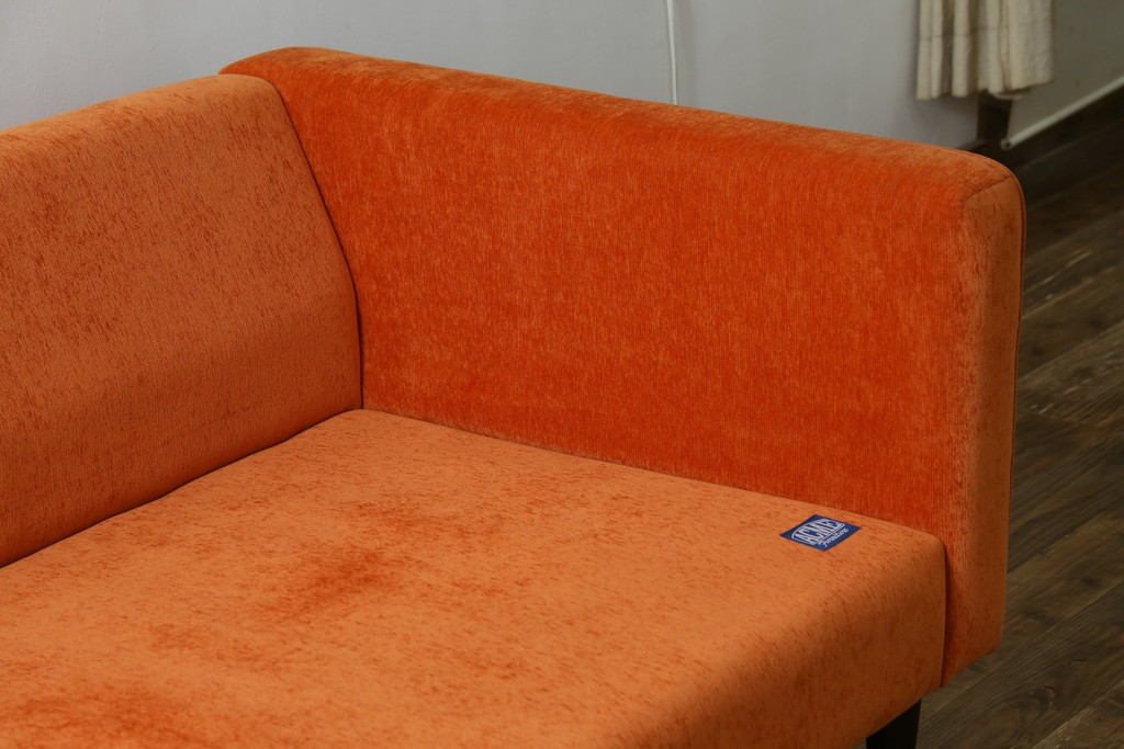 中古　美品　ACME Furniture(アクメ ファニチャー)　JETTY(ジェッティ)　色味や柄のバランスがおしゃれな3Pソファ　定価約40万円　(R-081928)