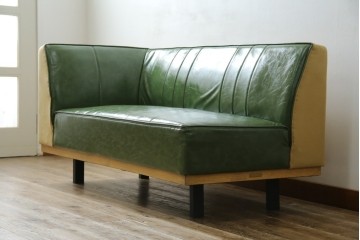 中古　美品　UP TOWN FURNITURE(アップタウン・ファニチャー)　PULLEY(プーリー)　合皮　レトロな色使いがおしゃれな2人掛けカウチソファ　(R-081930)
