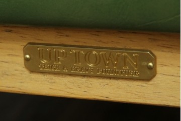 中古　美品　UP TOWN FURNITURE(アップタウン・ファニチャー)　PULLEY(プーリー)　合皮　レトロな色使いがおしゃれな2人掛けカウチソファ　(R-081930)