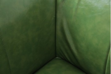 中古　美品　UP TOWN FURNITURE(アップタウン・ファニチャー)　PULLEY(プーリー)　合皮　レトロな色使いがおしゃれな2人掛けカウチソファ　(R-081930)