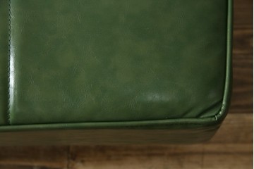 中古　美品　UP TOWN FURNITURE(アップタウン・ファニチャー)　PULLEY(プーリー)　合皮　レトロな色使いがおしゃれな2人掛けカウチソファ　(R-081930)