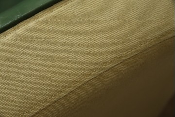 中古　美品　UP TOWN FURNITURE(アップタウン・ファニチャー)　PULLEY(プーリー)　合皮　レトロな色使いがおしゃれな2人掛けカウチソファ　(R-081930)