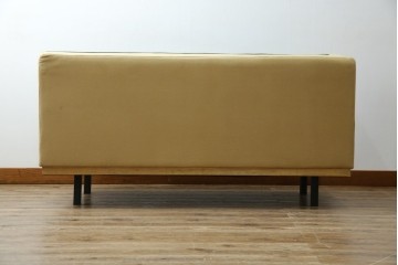 中古　美品　UP TOWN FURNITURE(アップタウン・ファニチャー)　PULLEY(プーリー)　合皮　レトロな色使いがおしゃれな2人掛けカウチソファ　(R-081930)