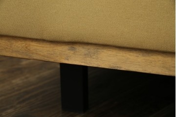 中古　美品　UP TOWN FURNITURE(アップタウン・ファニチャー)　PULLEY(プーリー)　合皮　レトロな色使いがおしゃれな2人掛けカウチソファ　(R-081930)