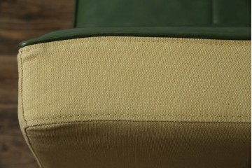 中古　美品　UP TOWN FURNITURE(アップタウン・ファニチャー)　PULLEY(プーリー)　合皮　レトロな色使いがおしゃれな2人掛けカウチソファ　(R-081930)