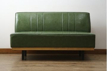 中古　美品　UP TOWN FURNITURE(アップタウン・ファニチャー)　PULLEY(プーリー)　合皮　レトロな色使いがおしゃれな2人掛けソファベンチ(二人掛け、2Pソファ)(R-081931)