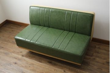 中古　美品　UP TOWN FURNITURE(アップタウン・ファニチャー)　PULLEY(プーリー)　合皮　レトロな色使いがおしゃれな2人掛けソファベンチ(二人掛け、2Pソファ)(R-081931)