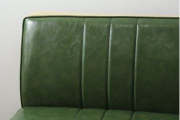 中古　美品　UP TOWN FURNITURE(アップタウン・ファニチャー)　PULLEY(プーリー)　合皮　レトロな色使いがおしゃれな2人掛けソファベンチ(二人掛け、2Pソファ)(R-081931)