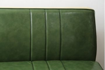 中古　美品　UP TOWN FURNITURE(アップタウン・ファニチャー)　PULLEY(プーリー)　合皮　レトロな色使いがおしゃれな2人掛けソファベンチ(二人掛け、2Pソファ)(R-081931)