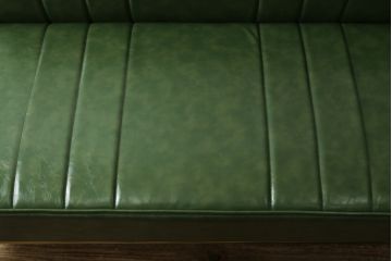 中古　美品　UP TOWN FURNITURE(アップタウン・ファニチャー)　PULLEY(プーリー)　合皮　レトロな色使いがおしゃれな2人掛けソファベンチ(二人掛け、2Pソファ)(R-081931)
