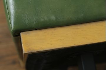 中古　美品　UP TOWN FURNITURE(アップタウン・ファニチャー)　PULLEY(プーリー)　合皮　レトロな色使いがおしゃれな2人掛けソファベンチ(二人掛け、2Pソファ)(R-081931)