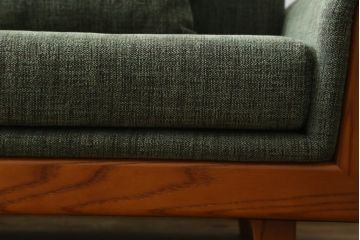 中古　美品　ACME Furniture(アクメ ファニチャー)　 WINDAN SOFA(ウィンダンソファ)　ファブリックに包まれた木のフレームが珍しい2.5人掛けソファ(2P、2.5P、3P、2人掛け、2.5人掛け、3人掛け)(定価約23万円)(R-081932)