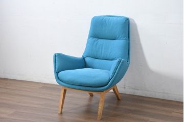 中古　美品　デンマーク　IDC大塚家具取り扱い　THECA(テカ)　MORO(モロ)　鮮やかな色合いが空間のアクセントになるイージーチェア(アームチェア、1P、一人掛け、1人掛け、イス、椅子、北欧)(定価約15万円)(R-081934)