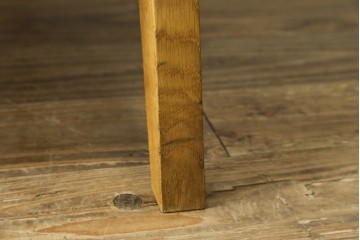 中古　美品　デンマーク　IDC大塚家具取り扱い　THECA(テカ)　MORO(モロ)　鮮やかな色合いが空間のアクセントになるイージーチェア　定価約15万円　(R-081934)