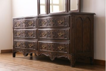 中古　美品　DREXEL HERITAGE(ドレクセルヘリテイジ)　old continent(オールドコンチネント)　美しい装飾が目を惹くチェスト(サイドチェスト、引き出し、サイドボード)(R-081939)