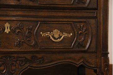 中古　美品　DREXEL HERITAGE(ドレクセルヘリテイジ)　old continent(オールドコンチネント)　美しい装飾が目を惹くチェスト(サイドチェスト、引き出し、サイドボード)(R-081939)