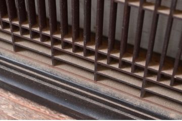 アンティーク建具　上手物!!　繊細な作りが魅力的な筬格子と凝った面取り框の欄間1枚(らんま、明り取り、明かり取り)(R-081961)