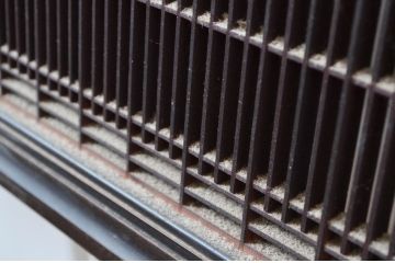 アンティーク建具　上手物!!　繊細な作りが魅力的な筬格子と凝った面取り框の大振りな欄間2枚(らんま、明り取り、明かり取り)(R-081962)