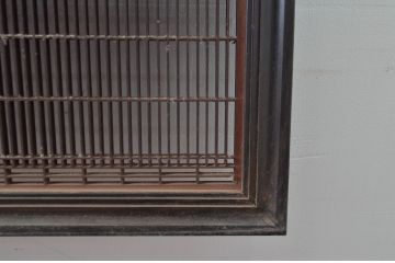 アンティーク建具　上手物!!　繊細な作りが魅力的な筬格子と凝った面取り框の大振りな欄間2枚(らんま、明り取り、明かり取り)(R-081962)