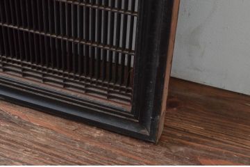 アンティーク建具　上手物!!　繊細な作りが魅力的な筬格子と凝った面取り框の大振りな欄間2枚(らんま、明り取り、明かり取り)(R-081962)