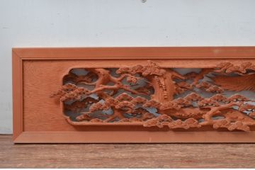 アンティーク建具　松と鷹(タカ)の図柄が見事な厚みのある両面彫刻欄間2枚セット(らんま、明かり取り、明り取り)(R-081965)