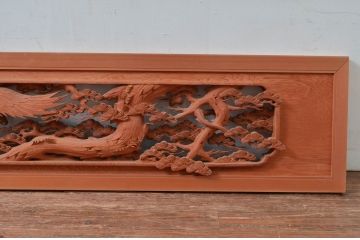 アンティーク建具　松と鷹(タカ)の図柄が見事な厚みのある両面彫刻欄間2枚セット(らんま、明かり取り、明り取り)(R-081965)