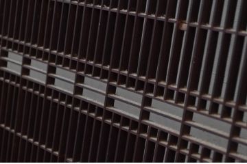 アンティーク建具　上手物!!　繊細な作りが魅力的な筬格子と凝った面取り框の欄間3枚(らんま、明り取り、明かり取り)(R-081967)