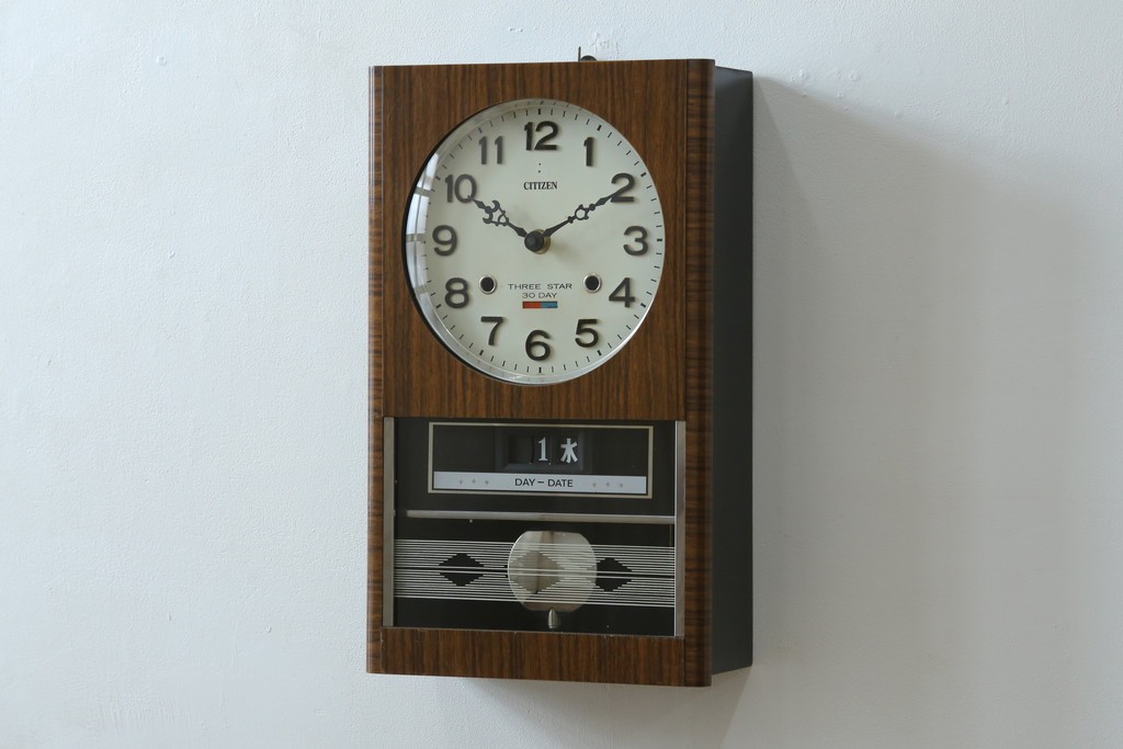 和製ビンテージ　CITIZEN(シチズン)　30DAY　昭和レトロな雰囲気漂う掛け時計　(R-081981)