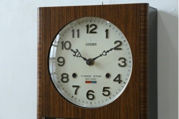 和製ビンテージ　CITIZEN(シチズン)　30DAY　昭和レトロな雰囲気漂う掛け時計　(R-081981)