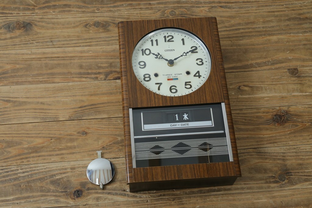 和製ビンテージ　CITIZEN(シチズン)　30DAY　昭和レトロな雰囲気漂う掛け時計　(R-081981)