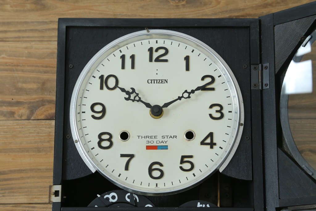 和製ビンテージ　CITIZEN(シチズン)　30DAY　昭和レトロな雰囲気漂う掛け時計　(R-081981)