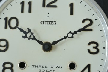 和製ビンテージ　CITIZEN(シチズン)　30DAY　昭和レトロな雰囲気漂う掛け時計　(R-081981)
