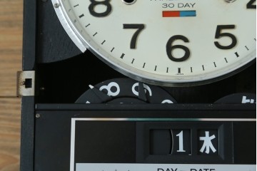 和製ビンテージ　CITIZEN(シチズン)　30DAY　昭和レトロな雰囲気漂う掛け時計　(R-081981)