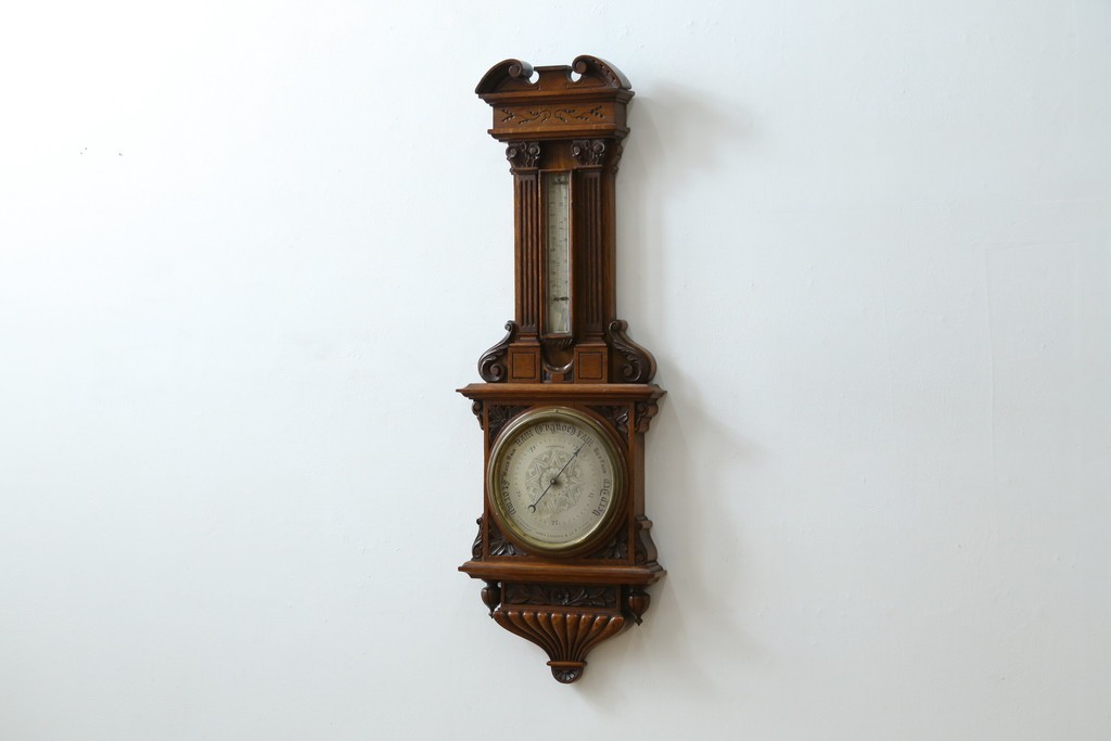 フランスアンティーク　クラシカルな彫刻入りアネロイド気圧計　(R-081985)