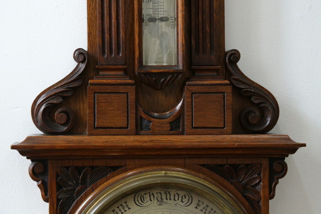 フランスアンティーク　クラシカルな彫刻入りアネロイド気圧計　(R-081985)