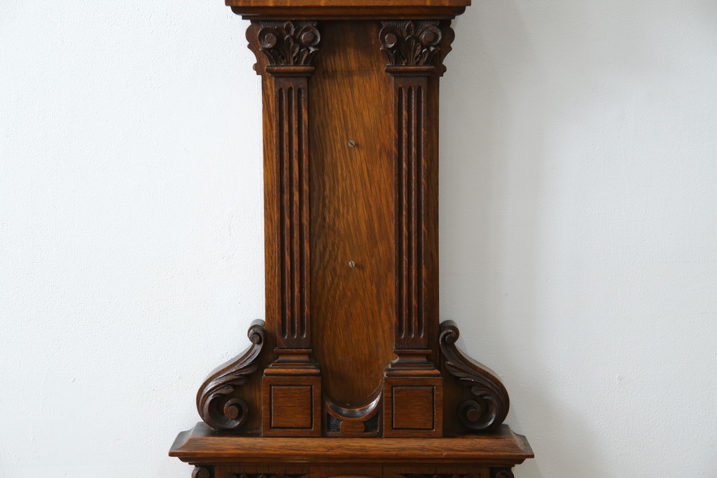 フランスアンティーク　クラシカルな彫刻入りアネロイド気圧計　(R-081985)