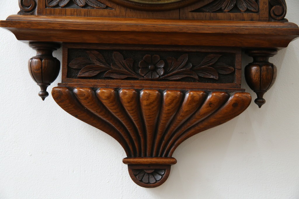 フランスアンティーク　クラシカルな彫刻入りアネロイド気圧計　(R-081985)