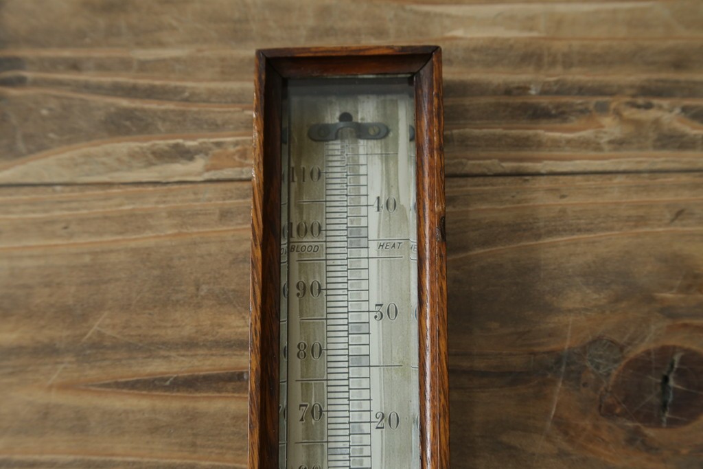 フランスアンティーク　クラシカルな彫刻入りアネロイド気圧計　(R-081985)