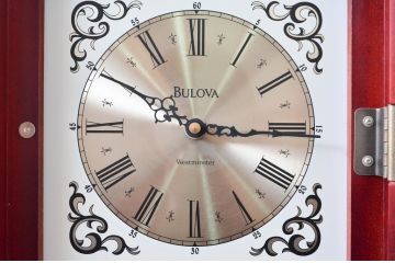 中古　BULOVA(ブローバ)　Bulova Tatianna Wall Chimes Clock(タチアナチャイムウォールクロック)　C3381　色味の美しいグランドファーザークロック(柱時計、掛け時計、古時計、振り子時計)(R-081994)