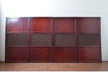 アンティーク建具　極上品!!　美品!!　総欅(ケヤキ)材　一枚板　上質な和の空間を演出する組子入り漆塗りの帯戸4枚セット(引き戸、板戸)(R-082004)