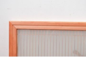 ビンテージ建具　片面ガラス　竹に雀の彫刻入り筬欄間1枚(格子欄間、おさらんま、オサランマ、明り取り、明かり取り、ヴィンテージ)(R-082006)