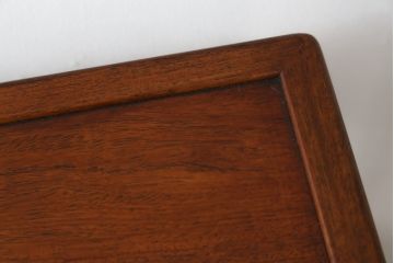和製アンティーク　総花梨(カリン)材　細身で繊細なデザインの小振りな茶棚(飾り棚、違い棚、収納棚、両面仕様)(R-082011)