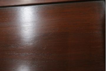 和製アンティーク　総花梨(カリン)材　細身で繊細なデザインの小振りな茶棚(飾り棚、違い棚、収納棚、両面仕様)(R-082011)