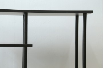 中古　美品　茶道具　本漆溜塗りの色合いが美しい違い棚　定価約16万円　(R-082013)