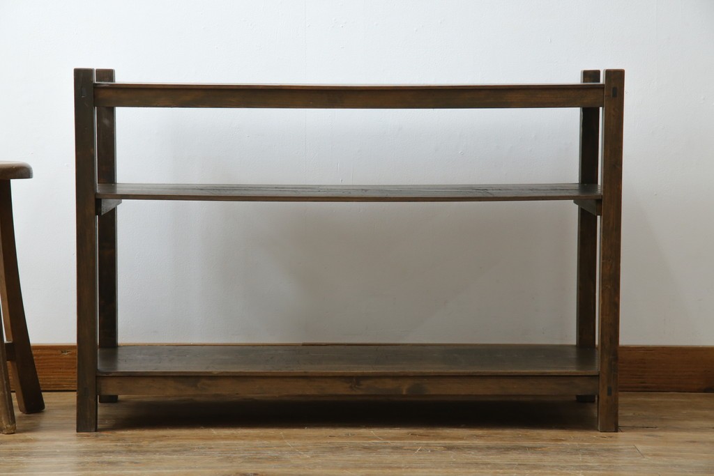 和製アンティーク　シンプルで簡素なデザインが取り入れやすい飾り棚　(R-082014)