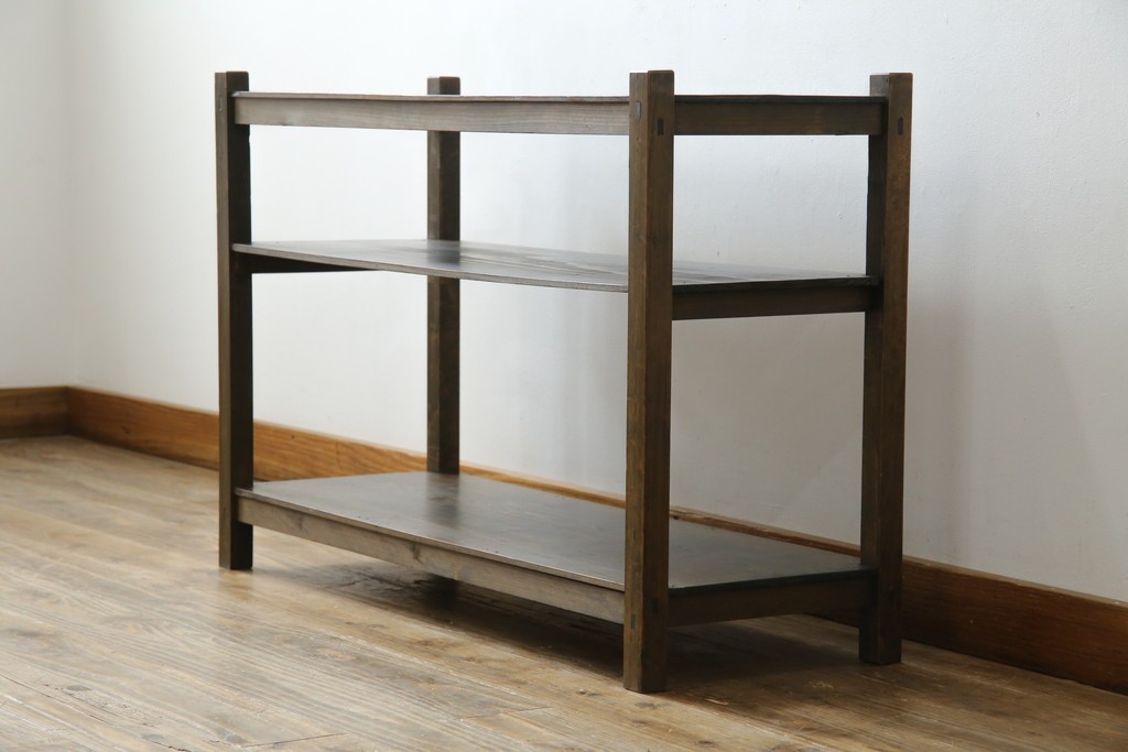 和製アンティーク　シンプルで簡素なデザインが取り入れやすい飾り棚　(R-082014)