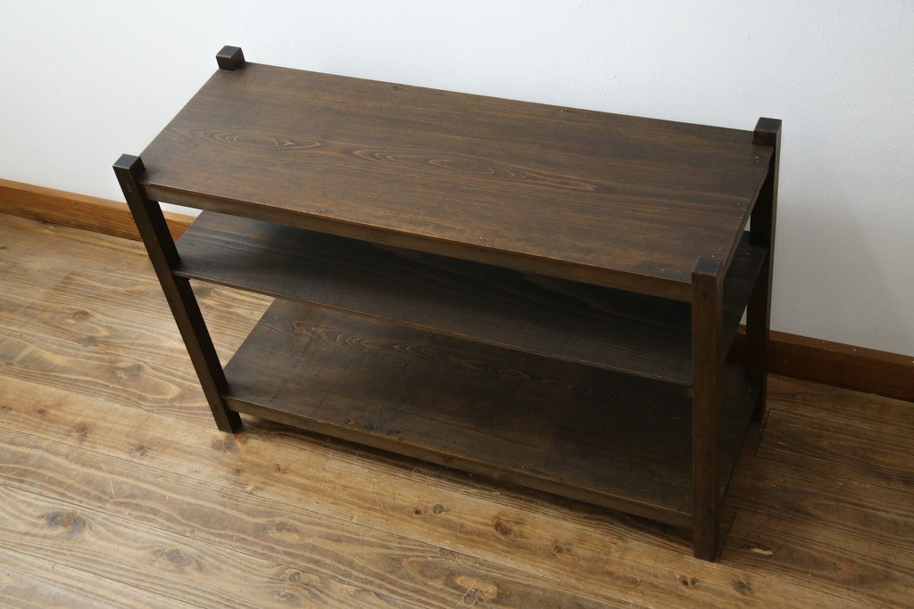 和製アンティーク　シンプルで簡素なデザインが取り入れやすい飾り棚　(R-082014)