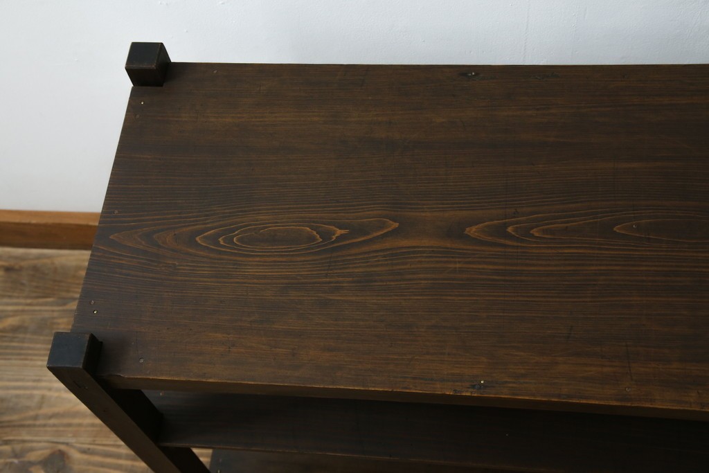 和製アンティーク　シンプルで簡素なデザインが取り入れやすい飾り棚　(R-082014)