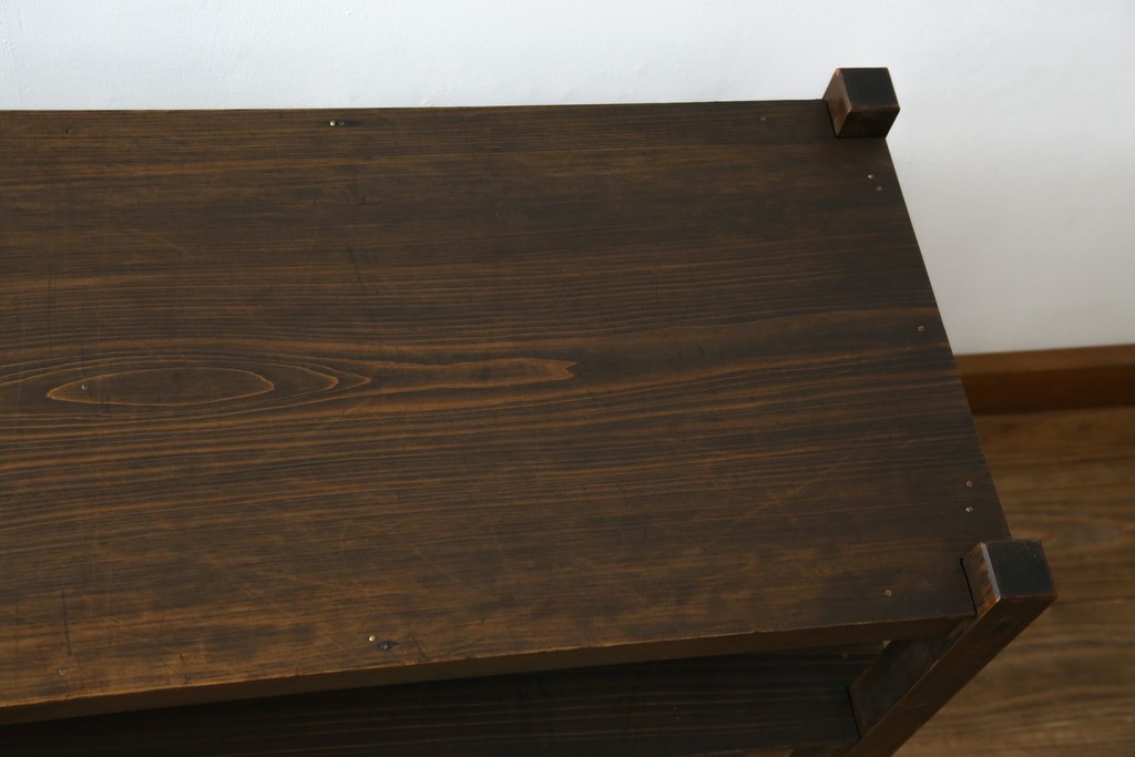 和製アンティーク　シンプルで簡素なデザインが取り入れやすい飾り棚　(R-082014)