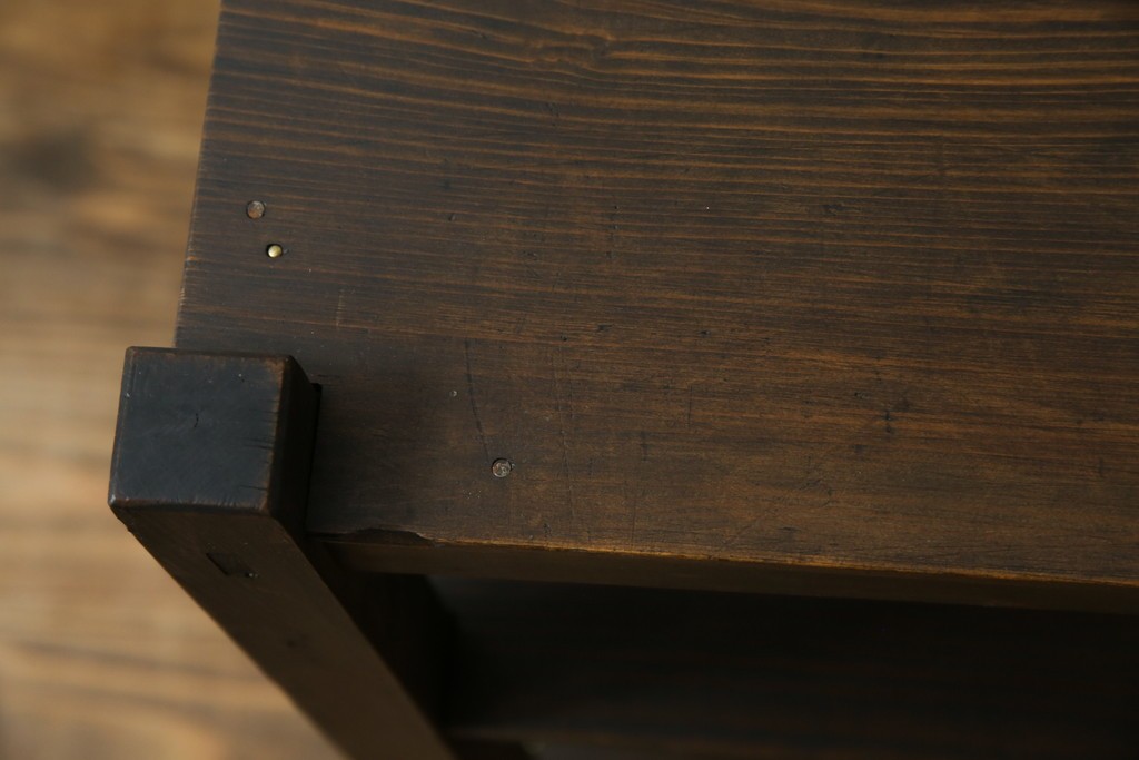 和製アンティーク　シンプルで簡素なデザインが取り入れやすい飾り棚　(R-082014)